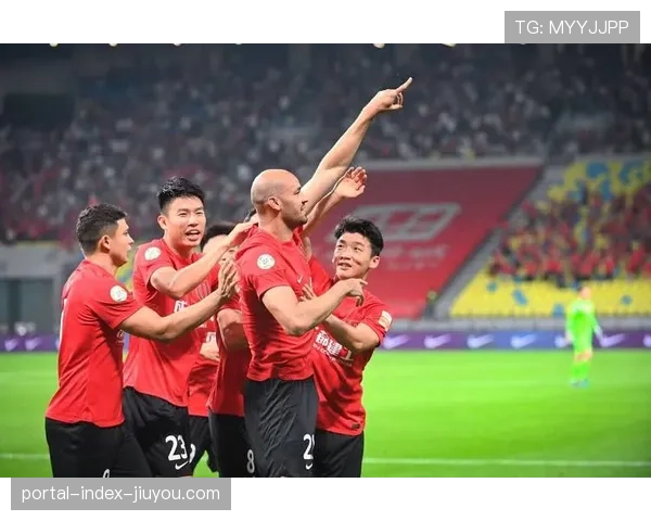 成都蓉城零罚分领跑积分榜 阵容换血后攻防体系面临磨合考验 成都蓉城零罚分领跑积分榜 阵容换血后攻防体系面临磨合考验